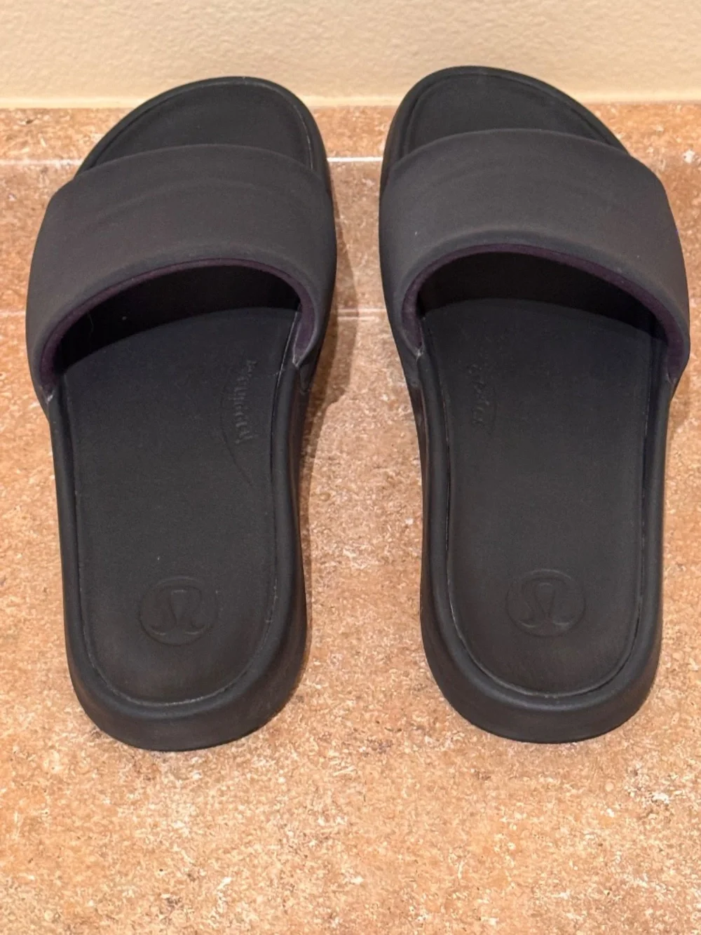 lululemon Restfeel Slides - Women's Size 10 - Like New